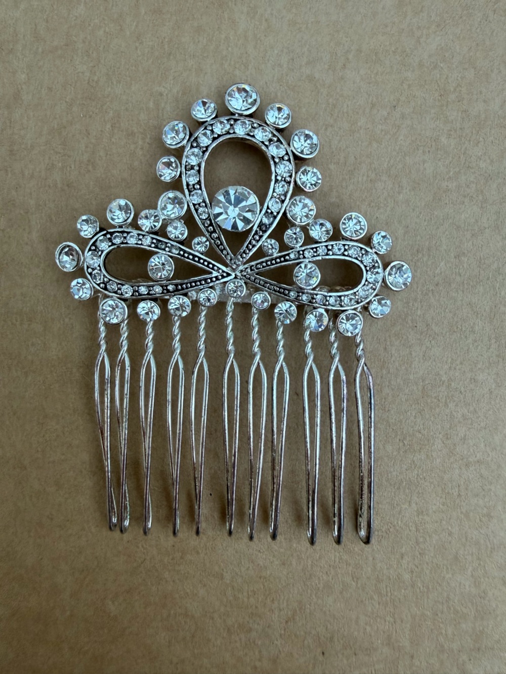 Vintage CAROLEE Rhinestone Crystal Hair Comb Silver Tone Bridal Wedding 2.5”